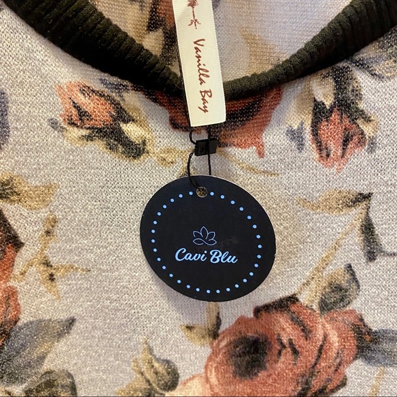 Grey Vanilla Bay Vintage Floral Tunic Top NWT - Picture 9 of 11